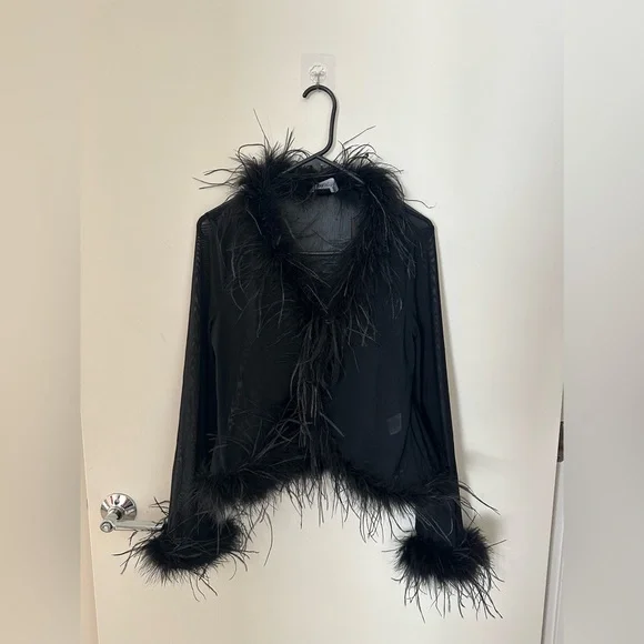 Elegant Black Feathered Women's Top - Picture 5 of 7